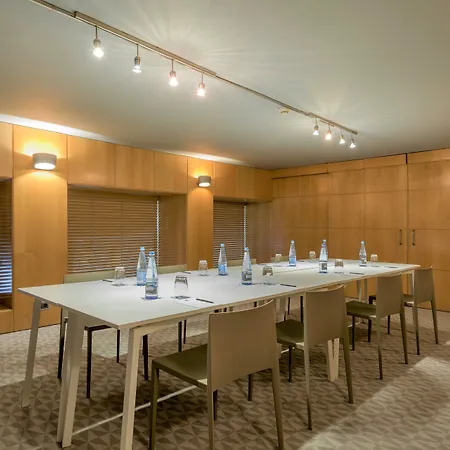 ホテル ドム カルロス リバティ