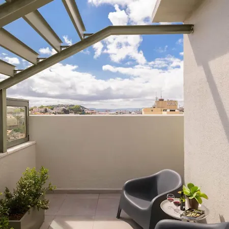 ドム カルロス リバティ 3*